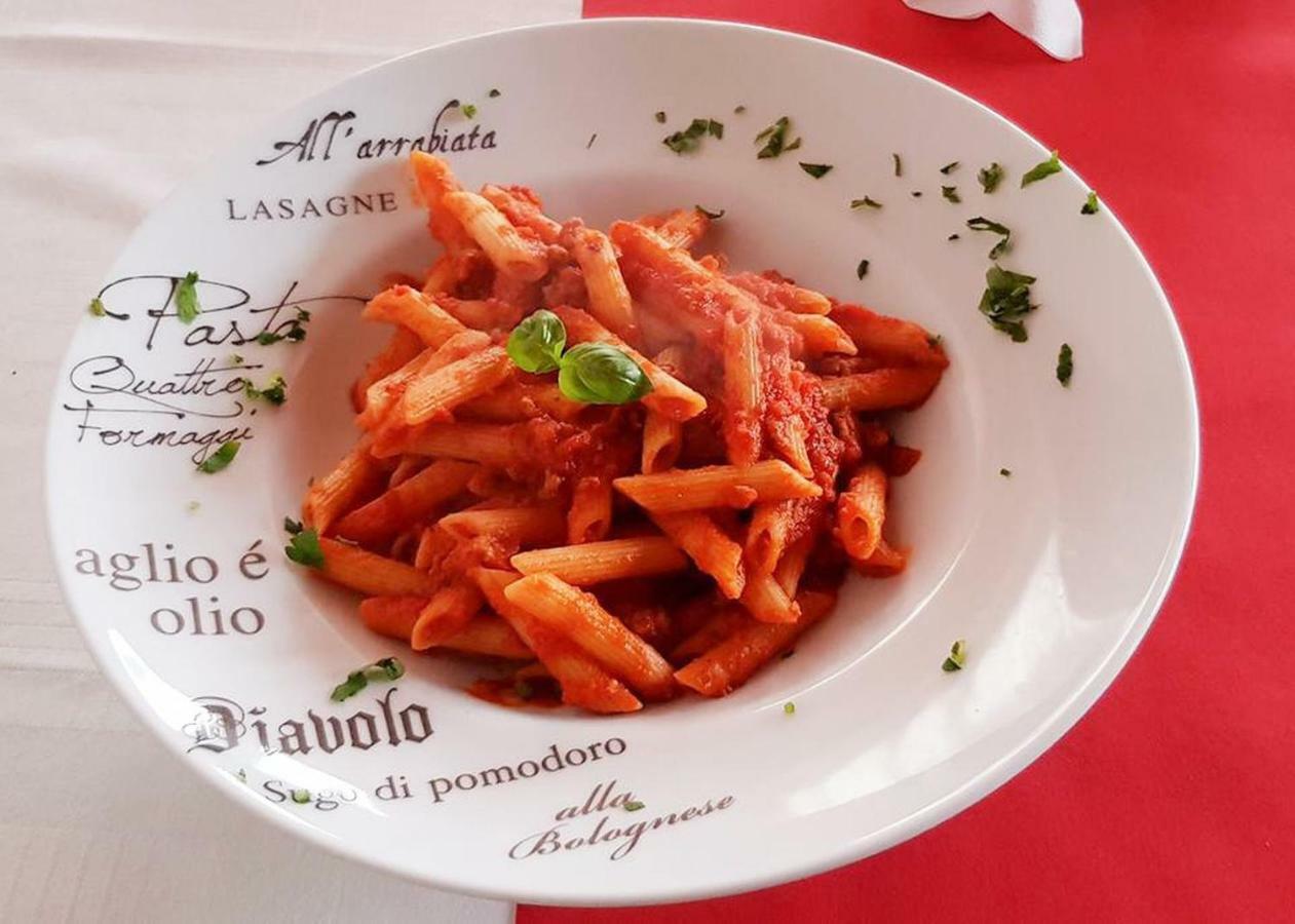 Gasthof L'Italiano Vero 巴特利本采尔 外观 照片